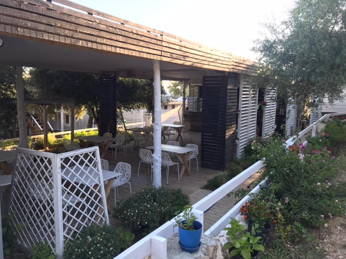 מלון Gjilek Albanian Garden מראה חיצוני תמונה
