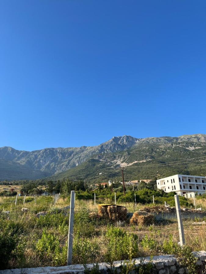 מלון Gjilek Albanian Garden מראה חיצוני תמונה