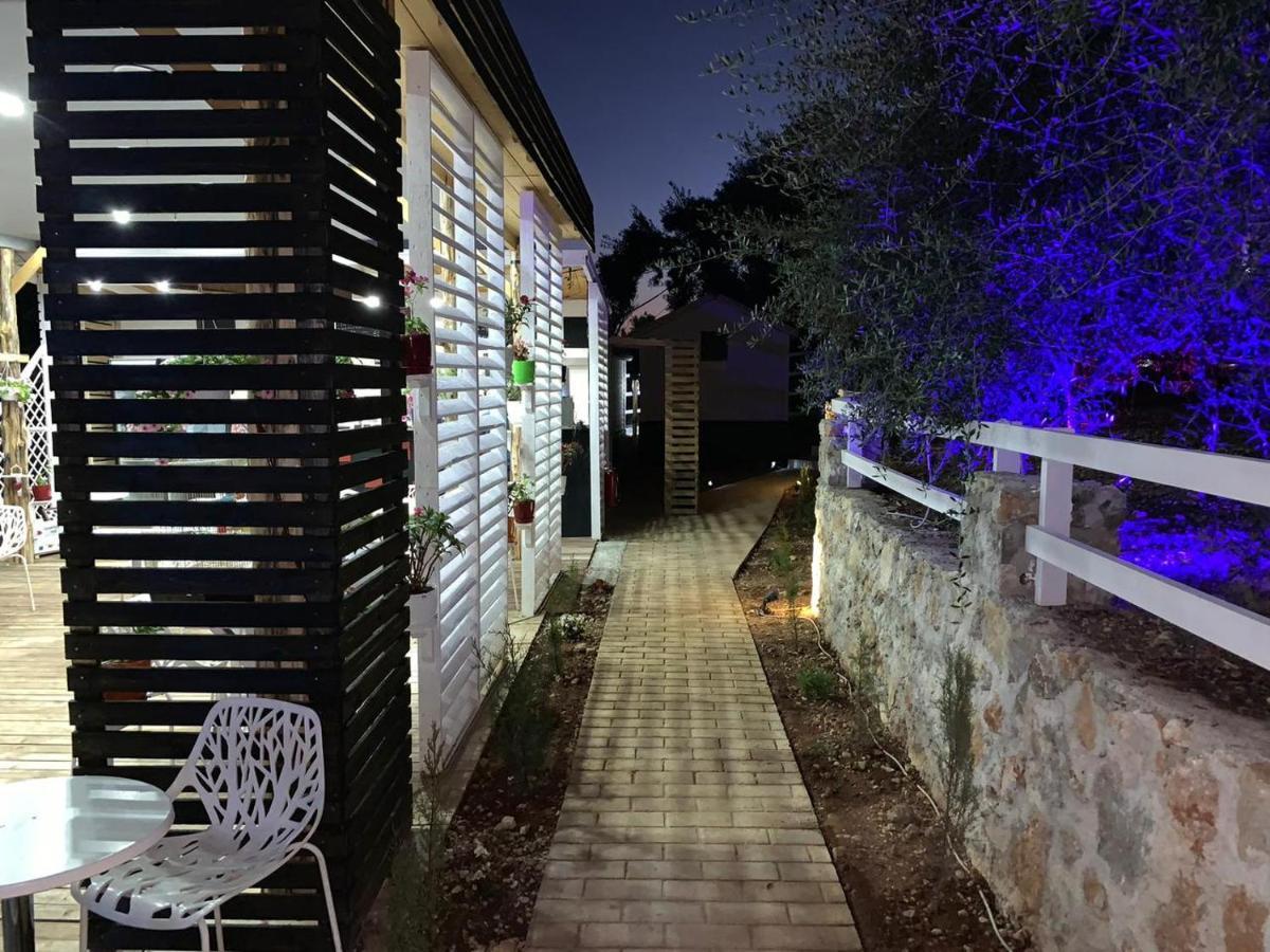 מלון Gjilek Albanian Garden מראה חיצוני תמונה