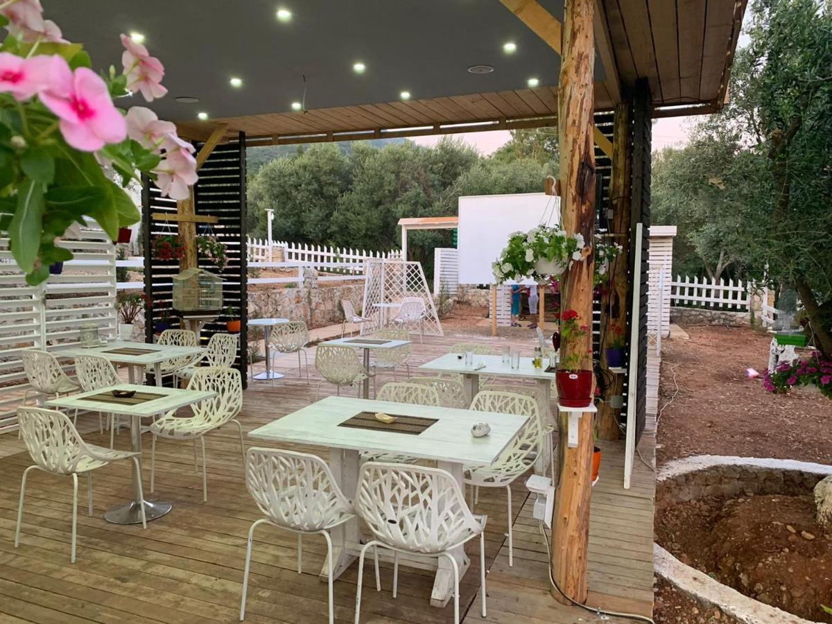 מלון Gjilek Albanian Garden מראה חיצוני תמונה